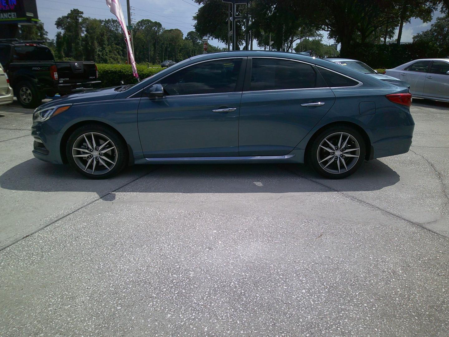 2015 BLUE HYUNDAI SONATA SPORT 2.0T; L (5NPE34AB7FH) , located at 390 Hansen Avenue, Orange Park, FL, 32065, (904) 276-7933, 30.130497, -81.787529 - Photo#4